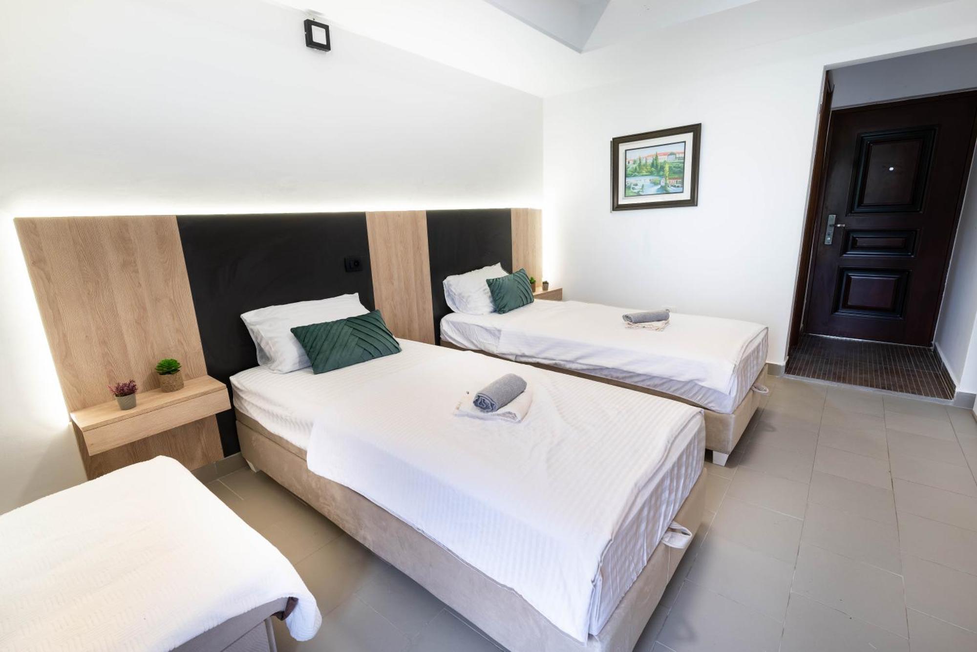 Studio Apartment Cudo Nevidjeno Karuc Dış mekan fotoğraf