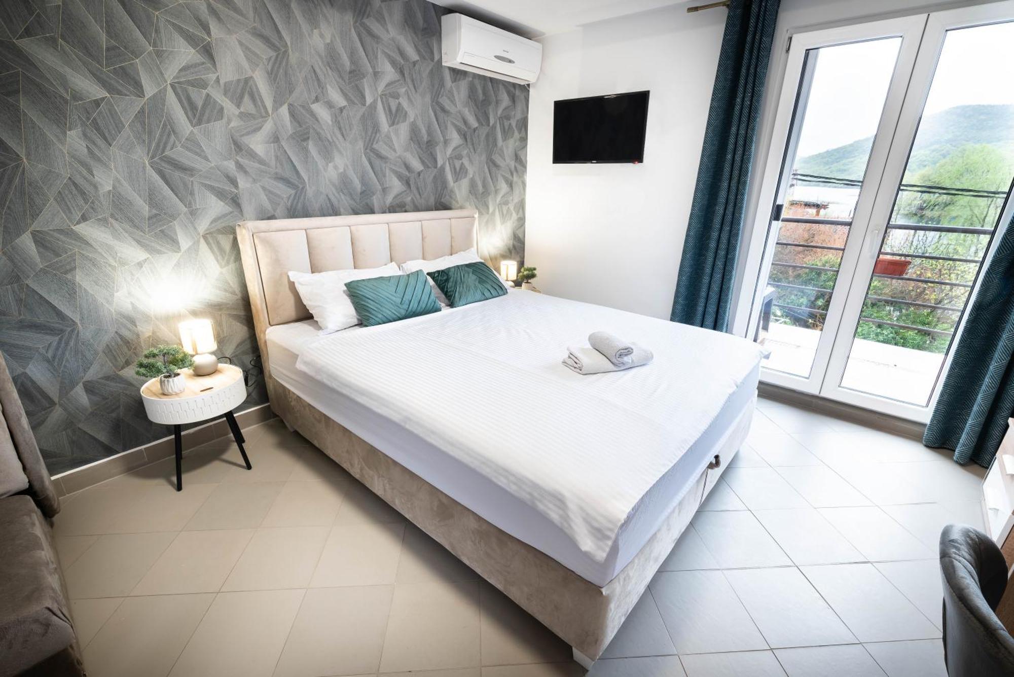 Studio Apartment Cudo Nevidjeno Karuc Dış mekan fotoğraf