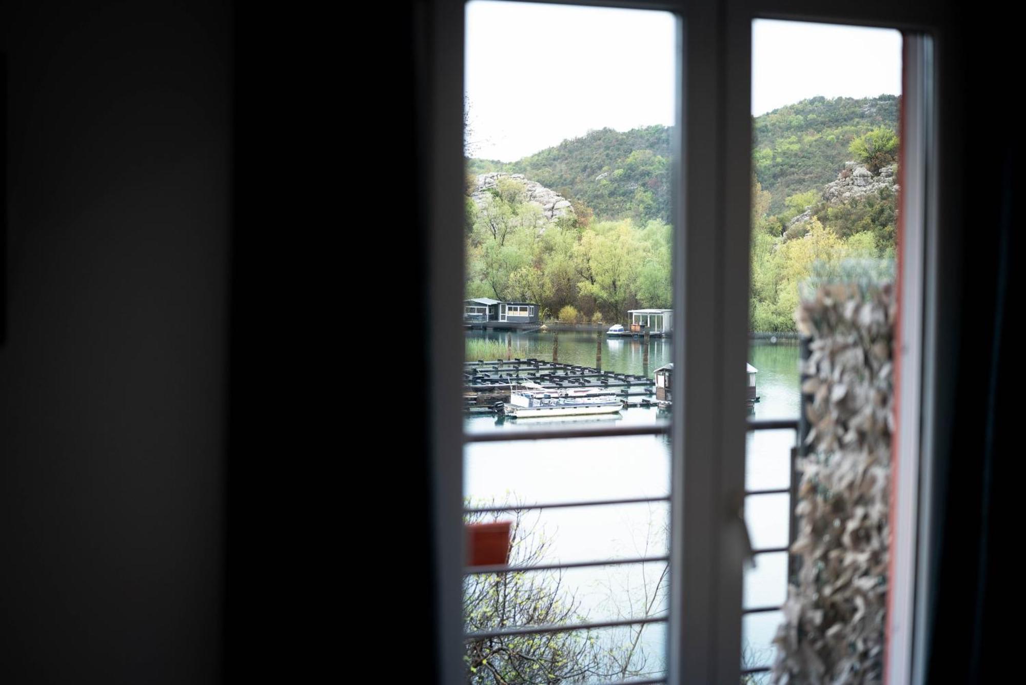 Studio Apartment Cudo Nevidjeno Karuc Dış mekan fotoğraf