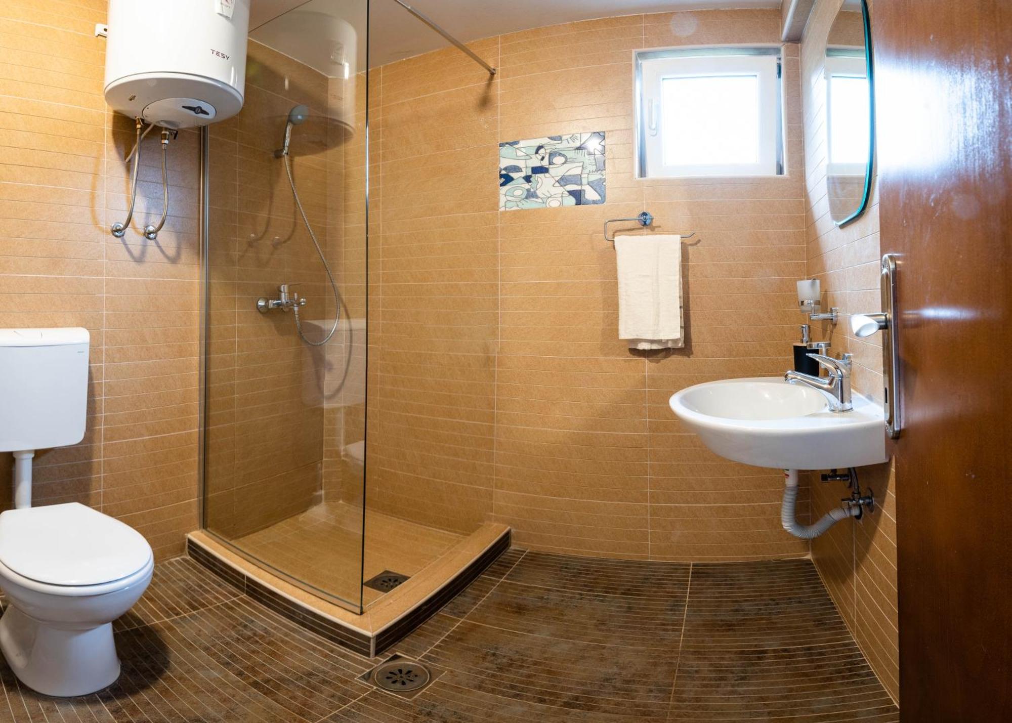 Studio Apartment Cudo Nevidjeno Karuc Dış mekan fotoğraf
